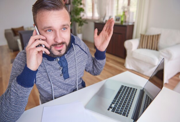 The Efficiency of Phone Calls in Remote Work Exploring Pros and Cons