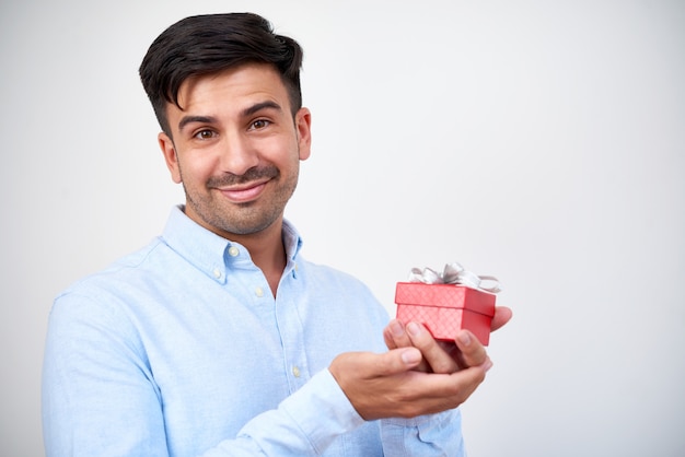 Man holding a gift box