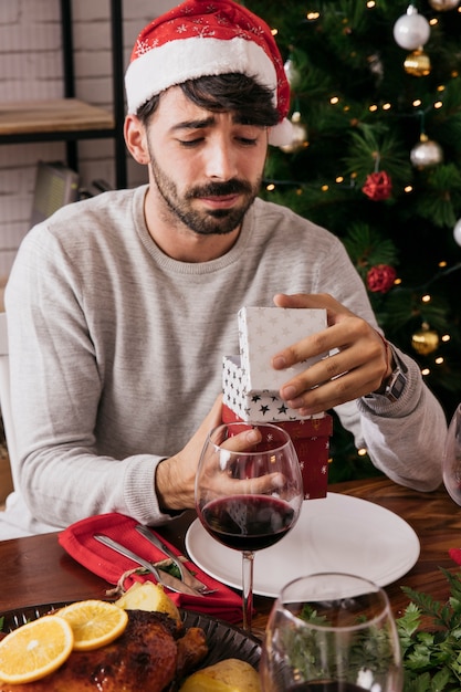 人、クリスマスディナー、プレゼント