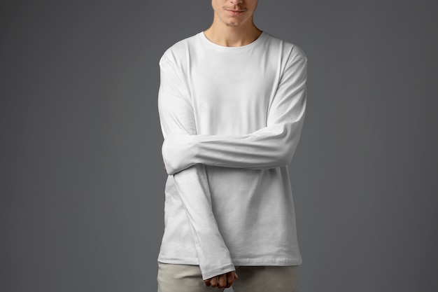 Free photo man wearing blank shirt