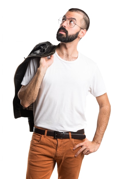 Free photo man wearing a leather jacket