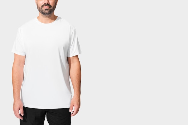 Man wearing minimal white t-shirt