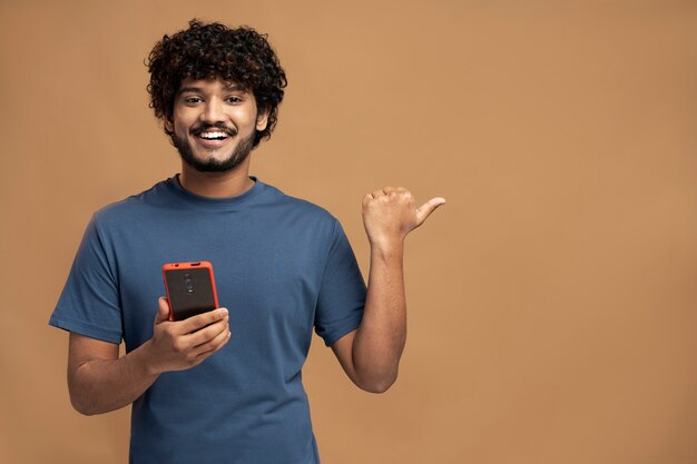 Man wearing t shirt gesturing