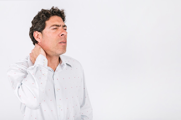 Free Photo man with neck pain