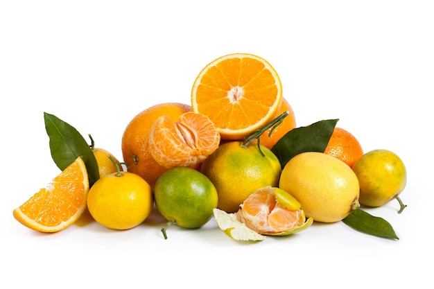 Free photo mandarin isolated on white background