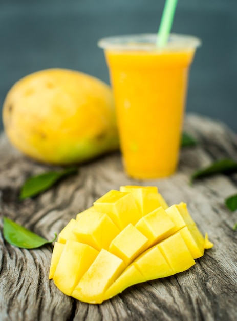 Free photo mango shake fresh tropical fruit smoothies