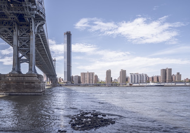 Manhattan Bridge during the daytime in the USA