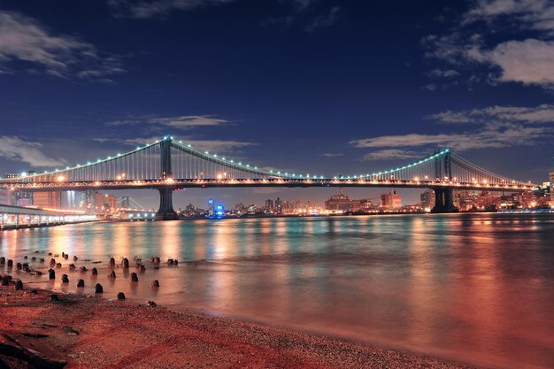 Manhattan Bridge at night