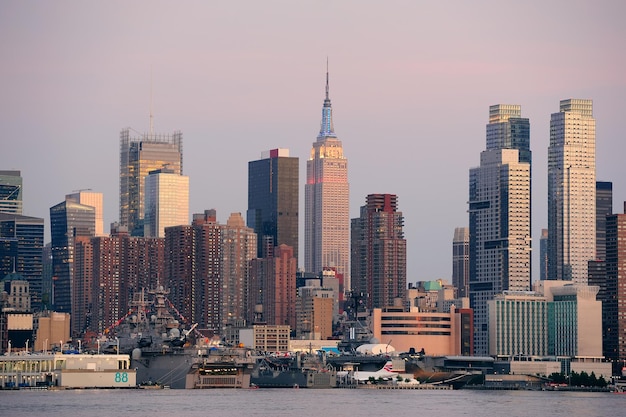 Manhattan dusk – Free Stock Photo for Download