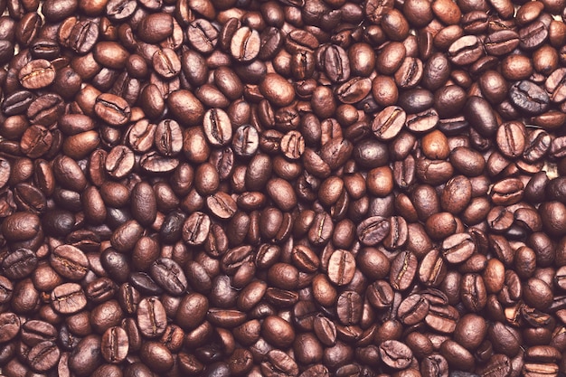 Many coffee beans on the table