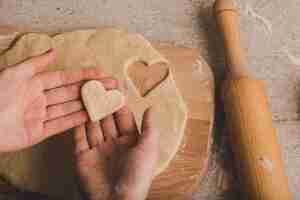 Free photo mass of heart cookies