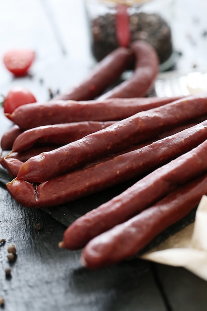 Foto gratuita carne con pomodori e spezie