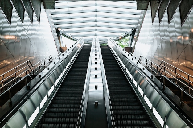 Free photo mechanical stairs