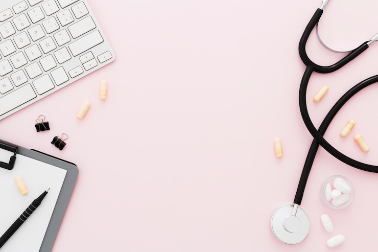 Free Photo medical equipment on desk