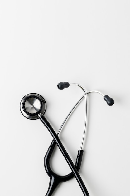 Free photo medical stethoscope on a white surface