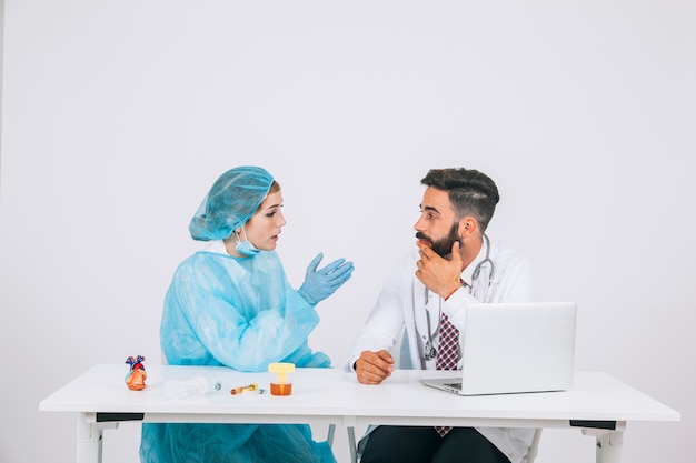 Free photo medical team during a meeting in the office