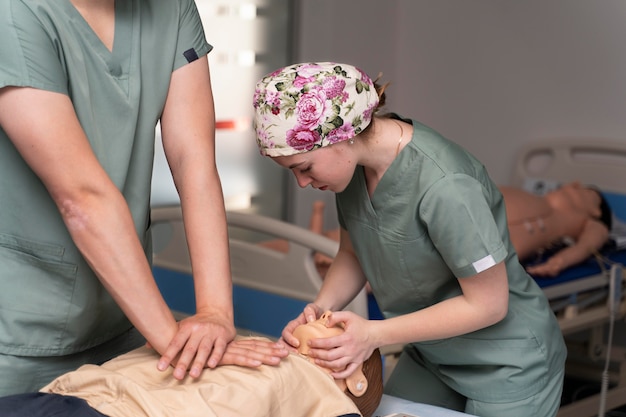 Medicine student doing their practice in a hospital