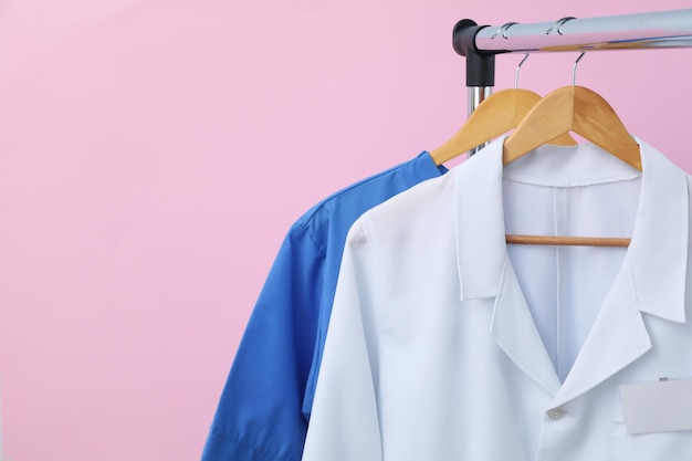 Foto gratuita medicina sanitaria uniforme medical workers day spazio per il testo