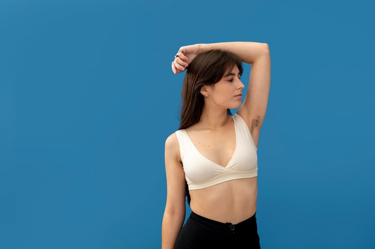 무료 Photo 체모를 가진 미디엄 샷 미인
