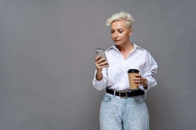 Medium shot business woman with phone