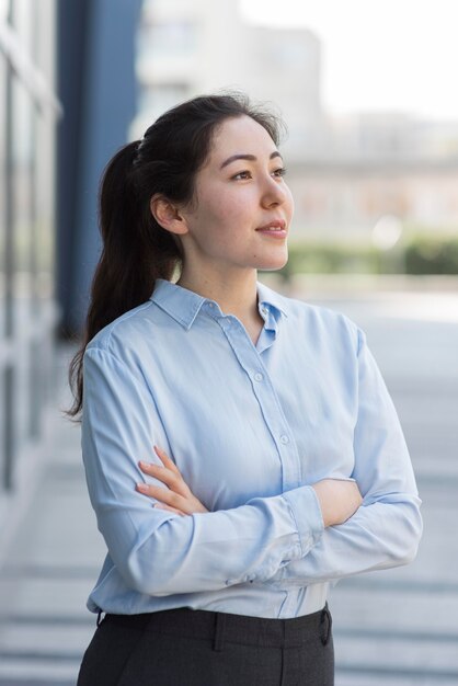 Medium shot confident business woman