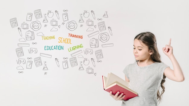 Free photo medium shot girl reading book