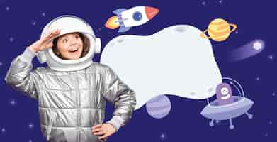 Бесплатное фото Девушка среднего выстрела в космическом костюме