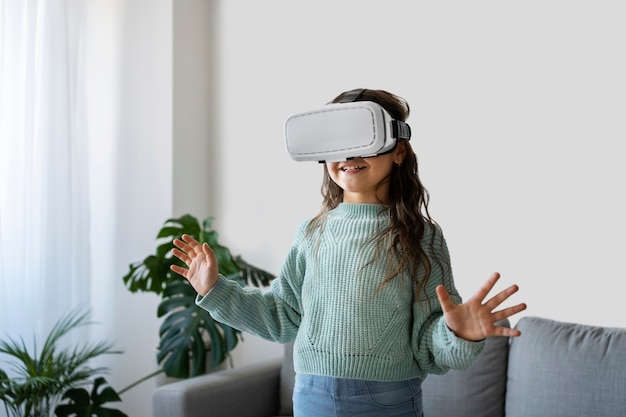 VRメガネとミディアムショットの女の子