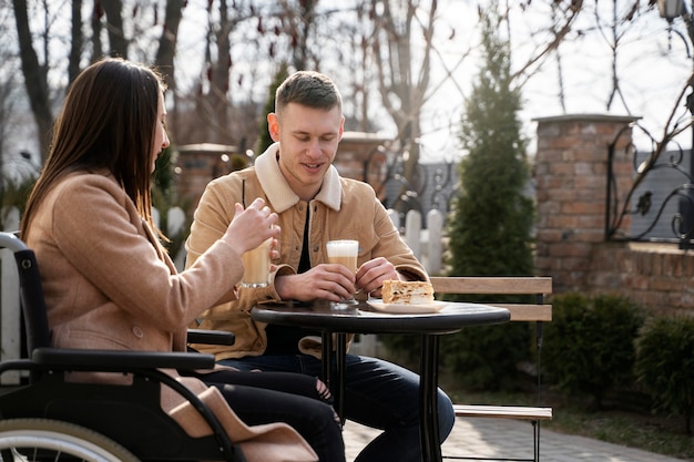 Free photo medium shot man and woman at table