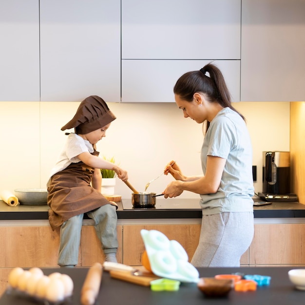 Кулинария для матери и ребенка среднего размера