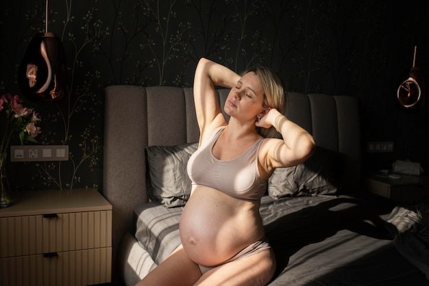 92,000+ Pregnant Underwear Pictures