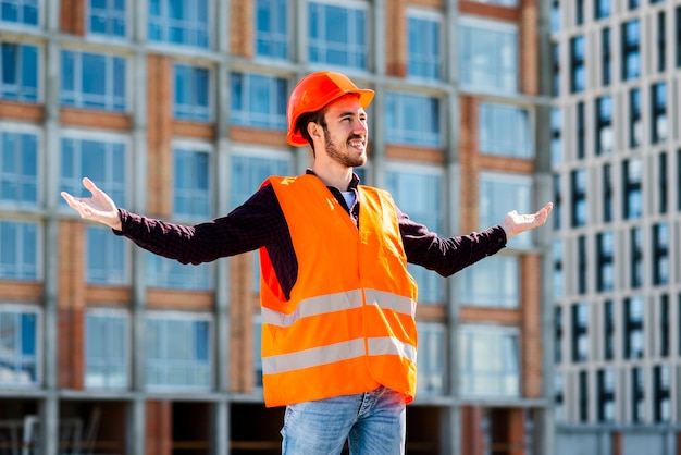 Medium shot side view of excited architect