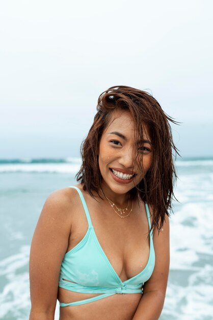medium shot smiley woman posing
