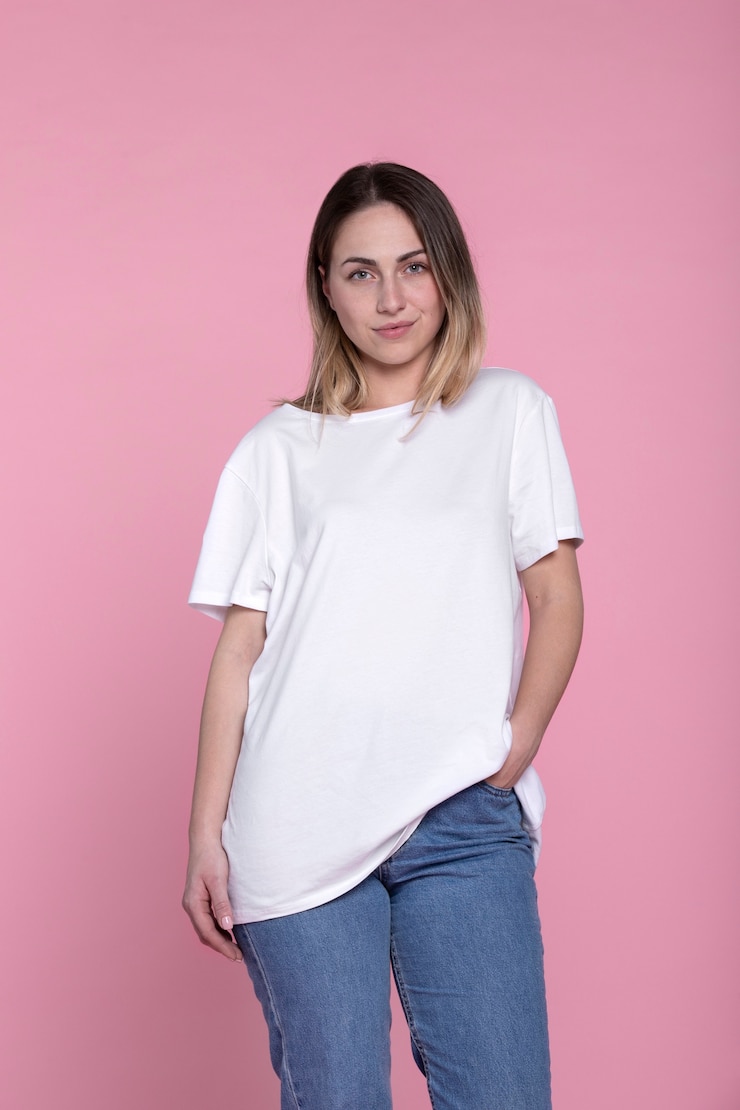 Free Photo medium shot smiley woman posing