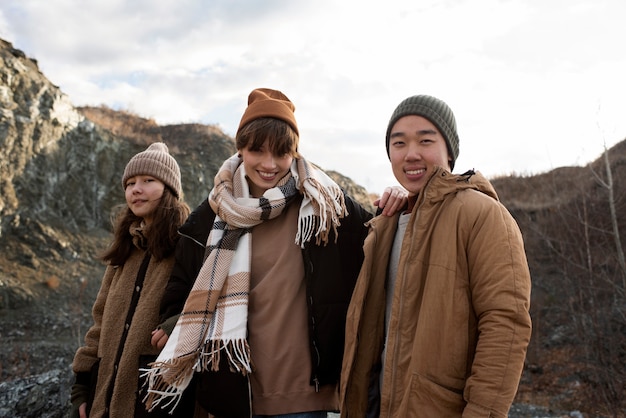 Free photo medium shot teens walking together