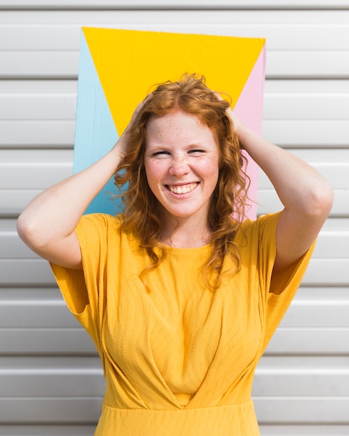 Free photo medium shot woman posing