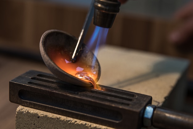 Free photo melting iron under high temperature