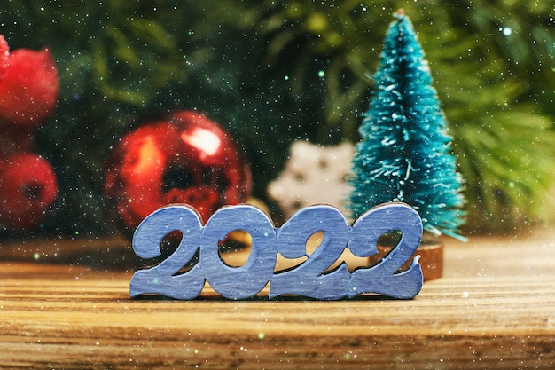 기쁜 성 탄과 새 해 복 많이 받으세요 개념입니다. 메리 크리스마스와 새해 복 많이 받으세요 2022
