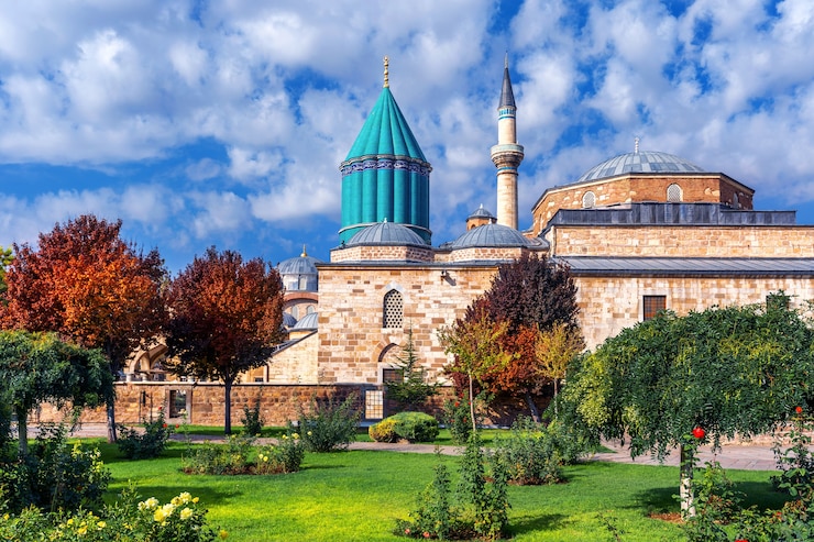 Free Photo mevlana mosque in konya, turkey.
