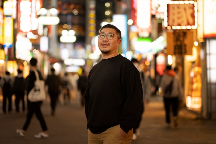 Free Photo middle age adult having fun at night