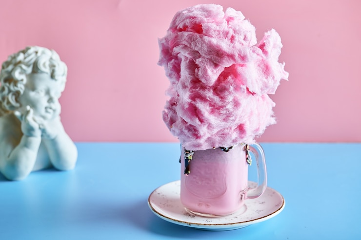 Free Photo milkshake with bubble gum in the ceramic plate