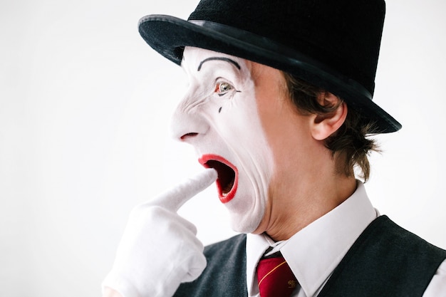 Free photo mime has a toothache