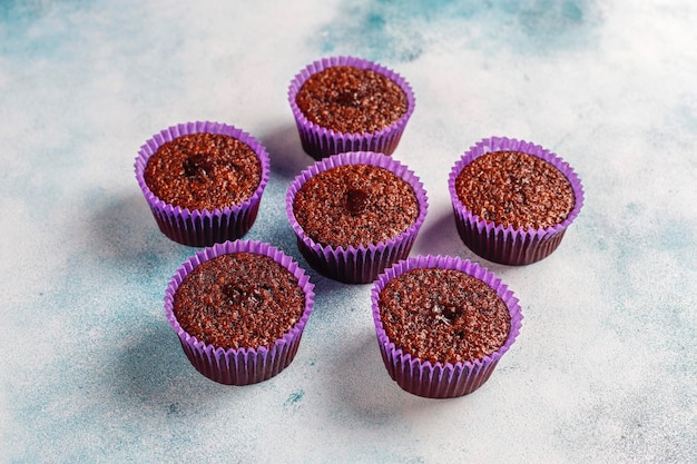 Mini chocolate sufle cupcakes