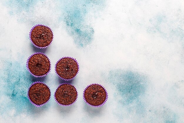 Mini chocolate sufle cupcakes
