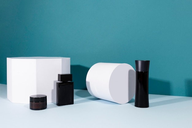 Free photo minimal composition of beauty products