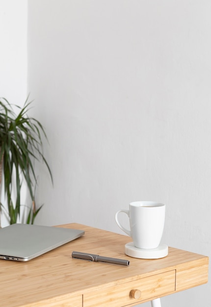 Free Photo minimal home desk design