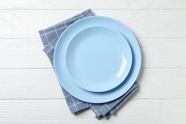 Free photo minimal table setting with blank dish top view