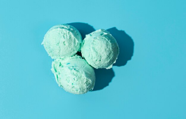 Mint ice cream scoops