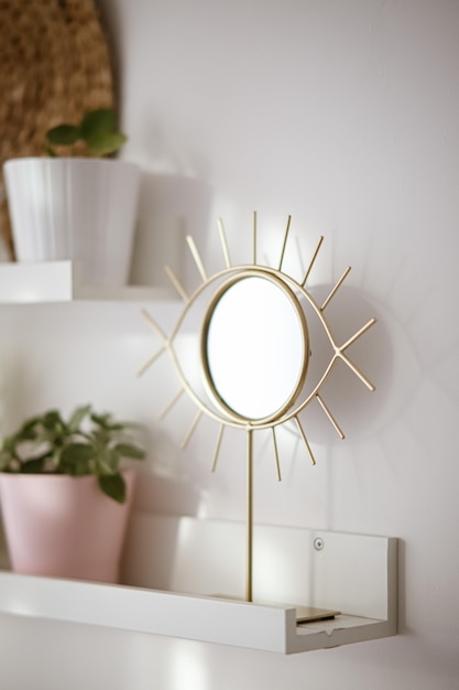 Free photo mirror with a shape of an eye