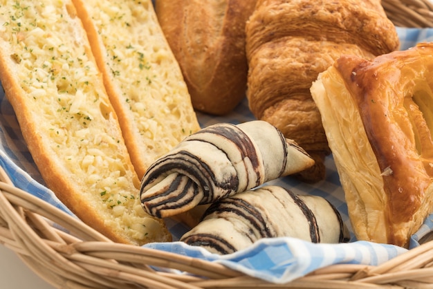 Foto gratuita mescolare il pane